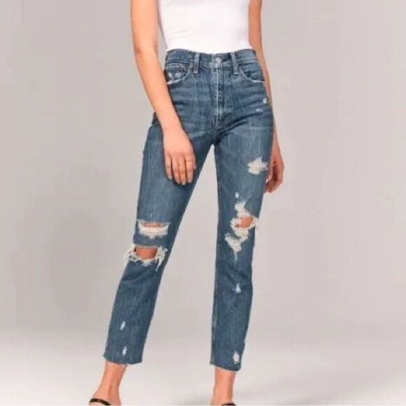 Abercrombie & Fitch High Rise Mom Jeans Size 26 / 2R Distressed - Picture 1 of 8